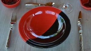 Assiette tebsi Kerouan rouge et noir